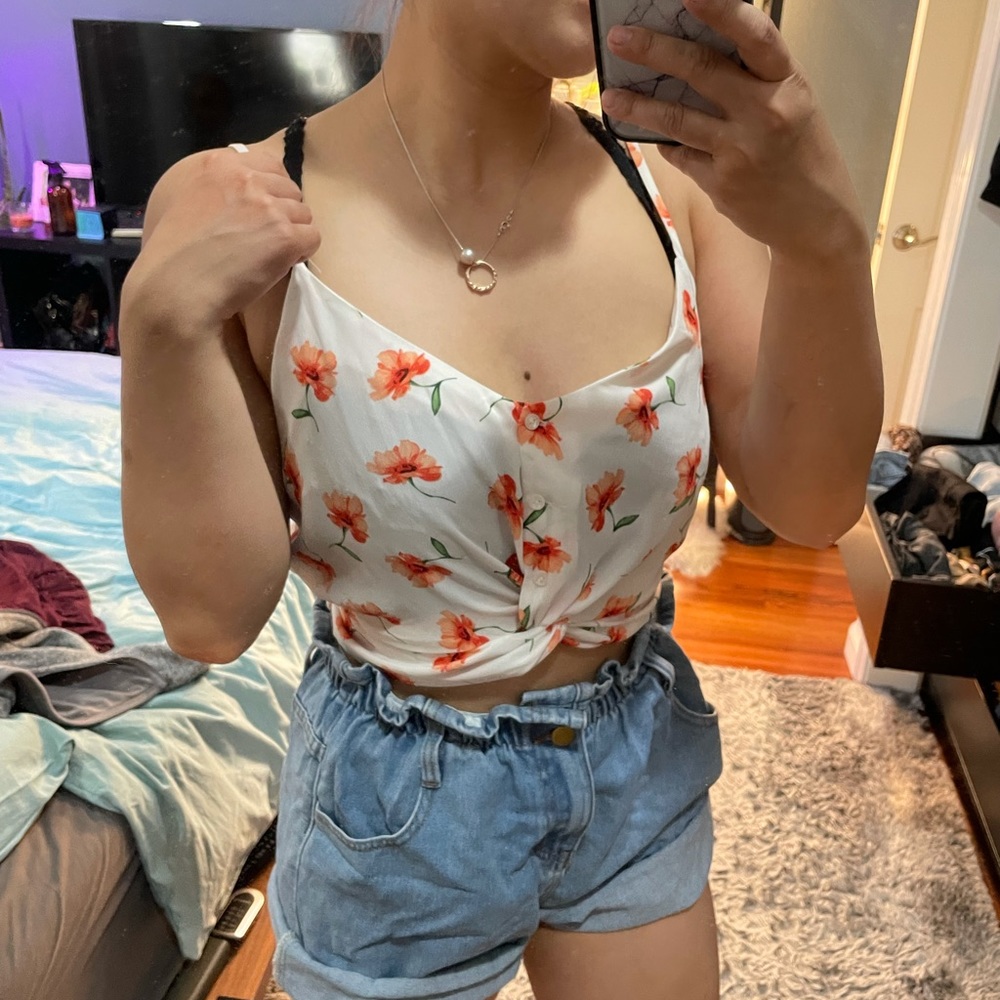 Flower crop twist top
